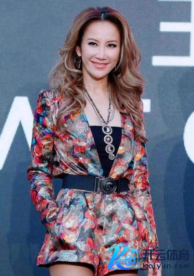 李玟坟场被曝出杂草丛生 粉丝肉痛号召整改